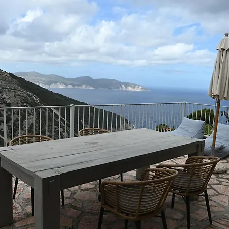 Myrtos Bay Apartament Anomeriá