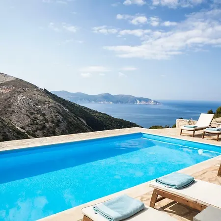 Myrtos Bay Anomeriá