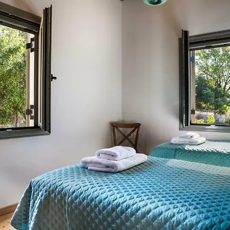 Myrtos Bay * Anomeriá